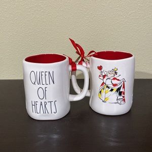 NWT Rae Dunn Disney Queen of Hearts ceramic mug